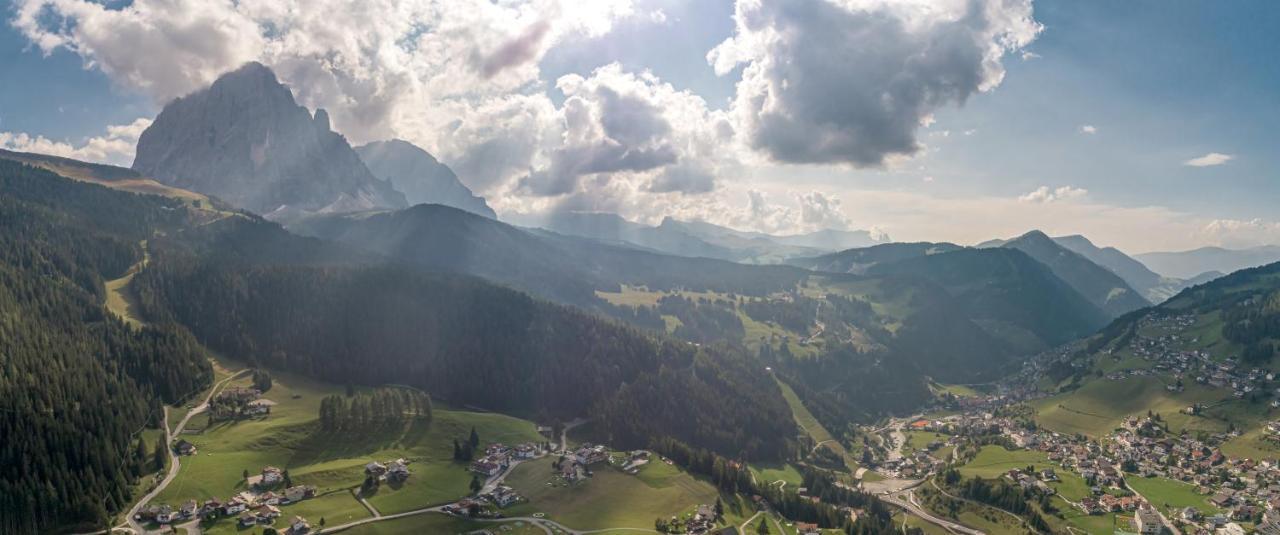 Hotel Chalet Dlaces Selva di Val Gardena Exterior photo