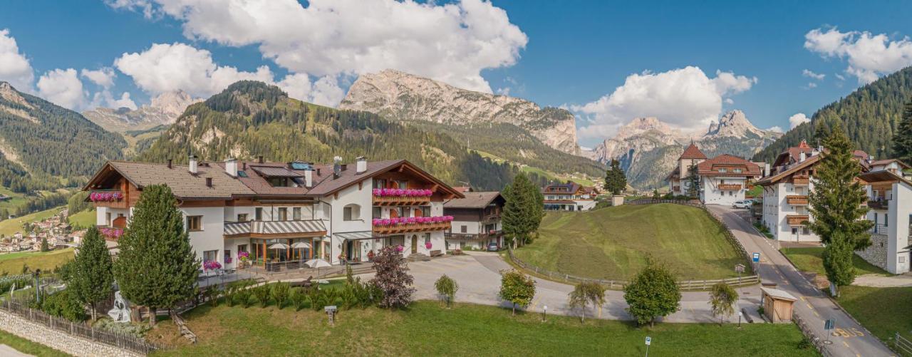 Hotel Chalet Dlaces Selva di Val Gardena Exterior photo